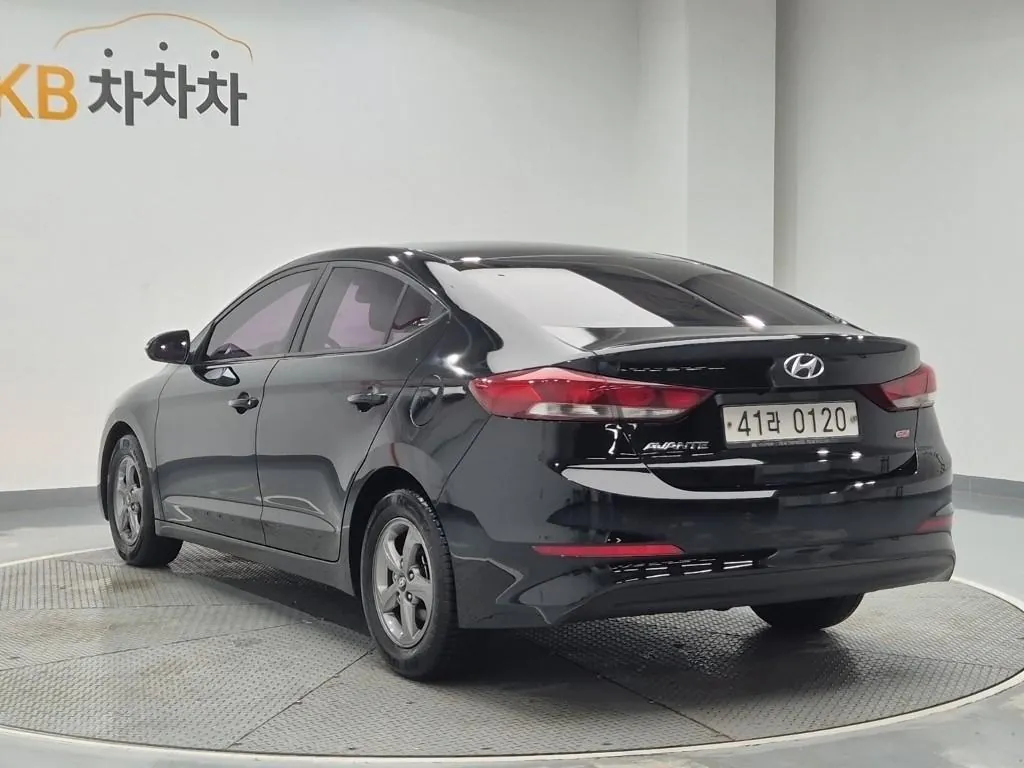 Hyundai Avante 2016 photo 2