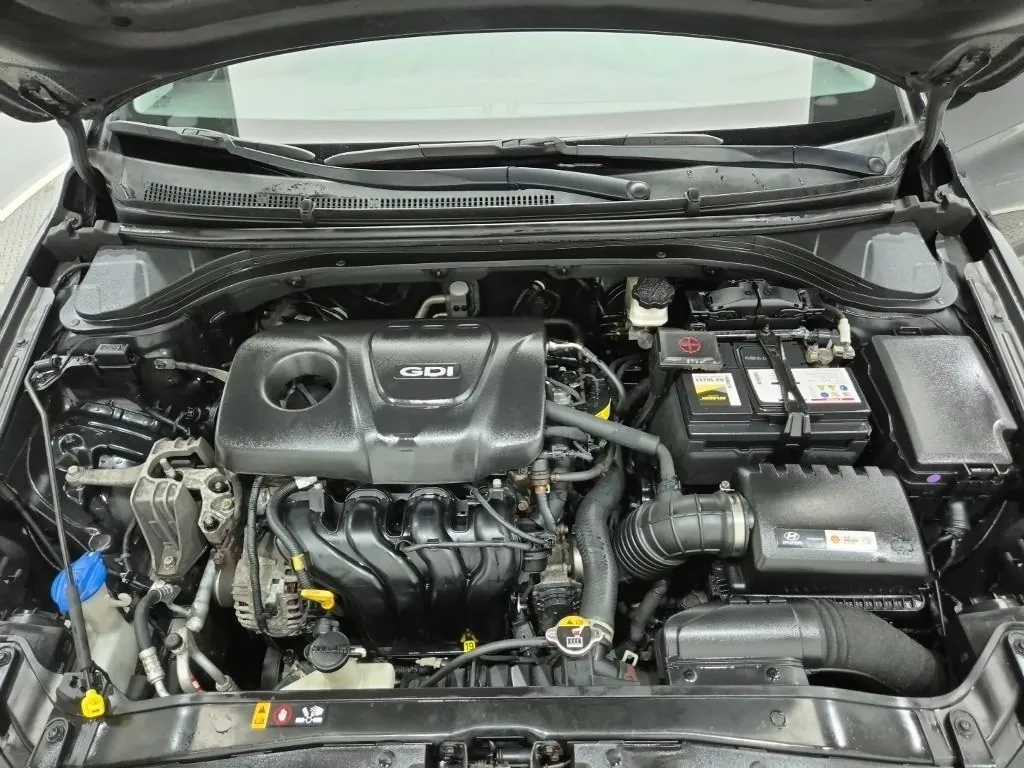 Hyundai Avante 2016 photo 5