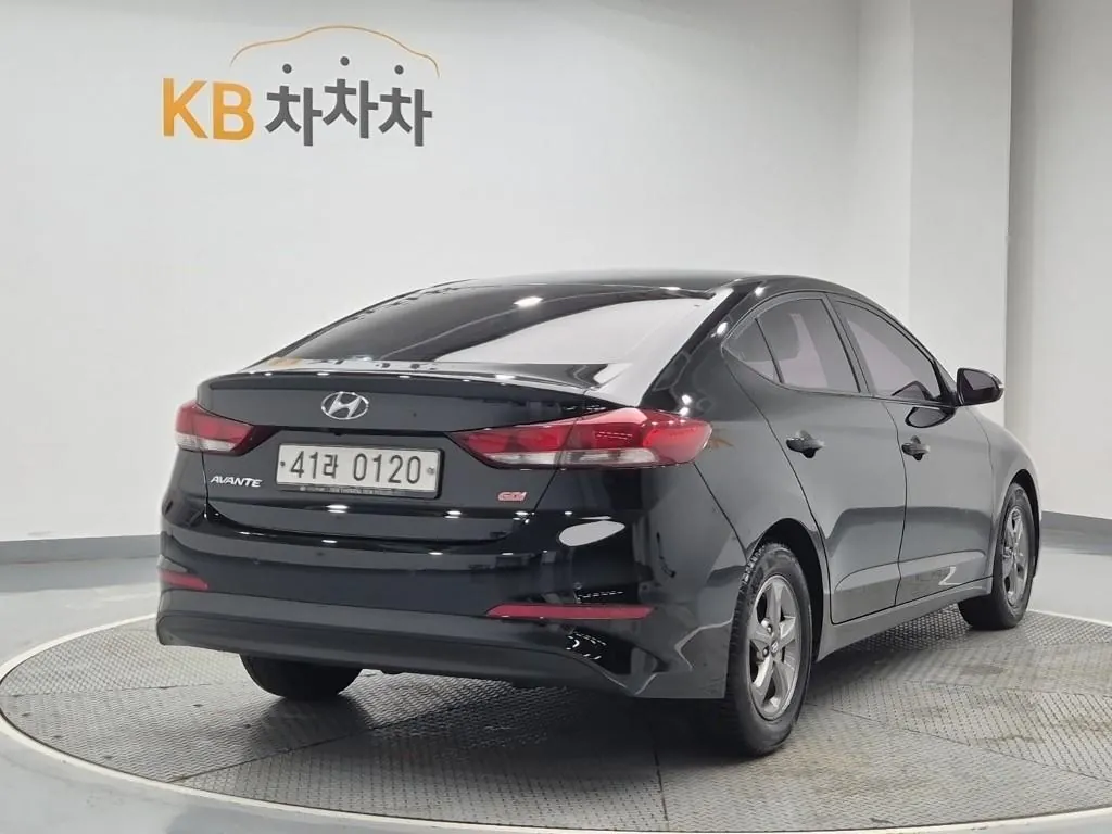 Hyundai Avante 2016 photo 3
