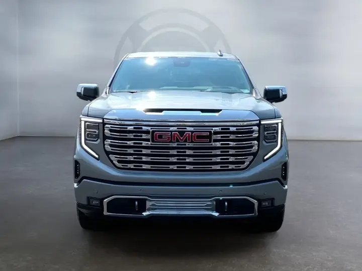 GMC Sierra 1500 2026 photo 2