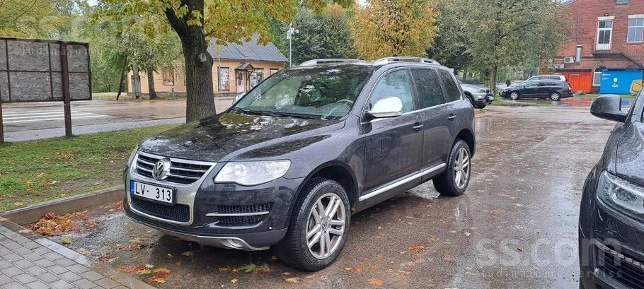 Volkswagen Touareg