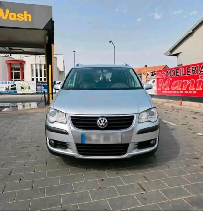 Volkswagen Touran Cross