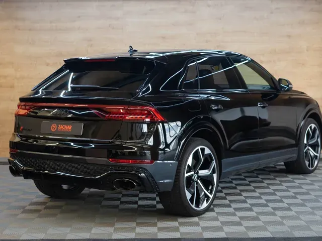 Audi Rsq8