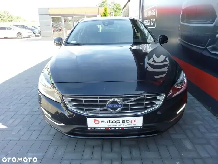 Volvo V60 2017 photo 2