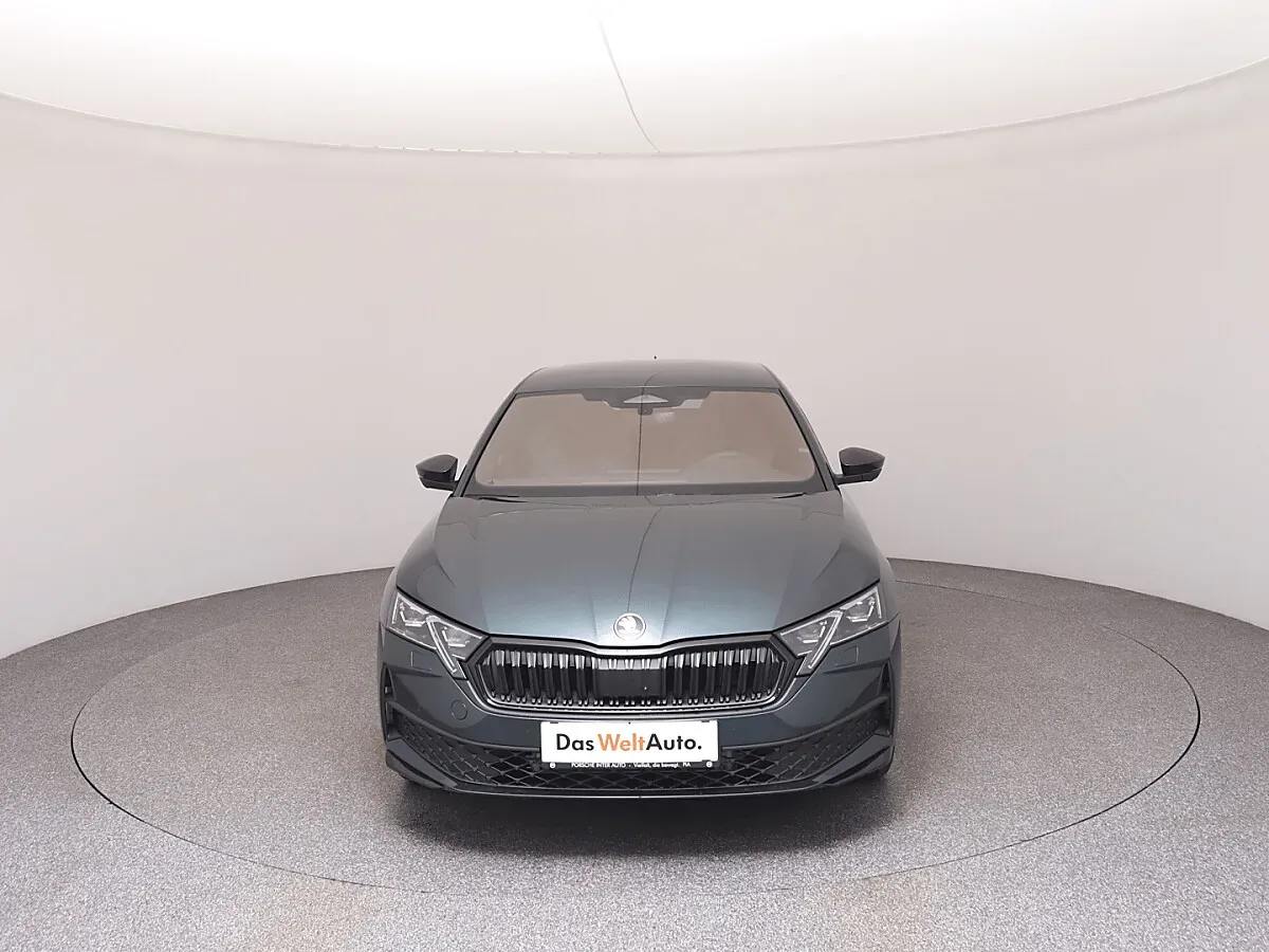 Skoda Octavia 2026 photo 3