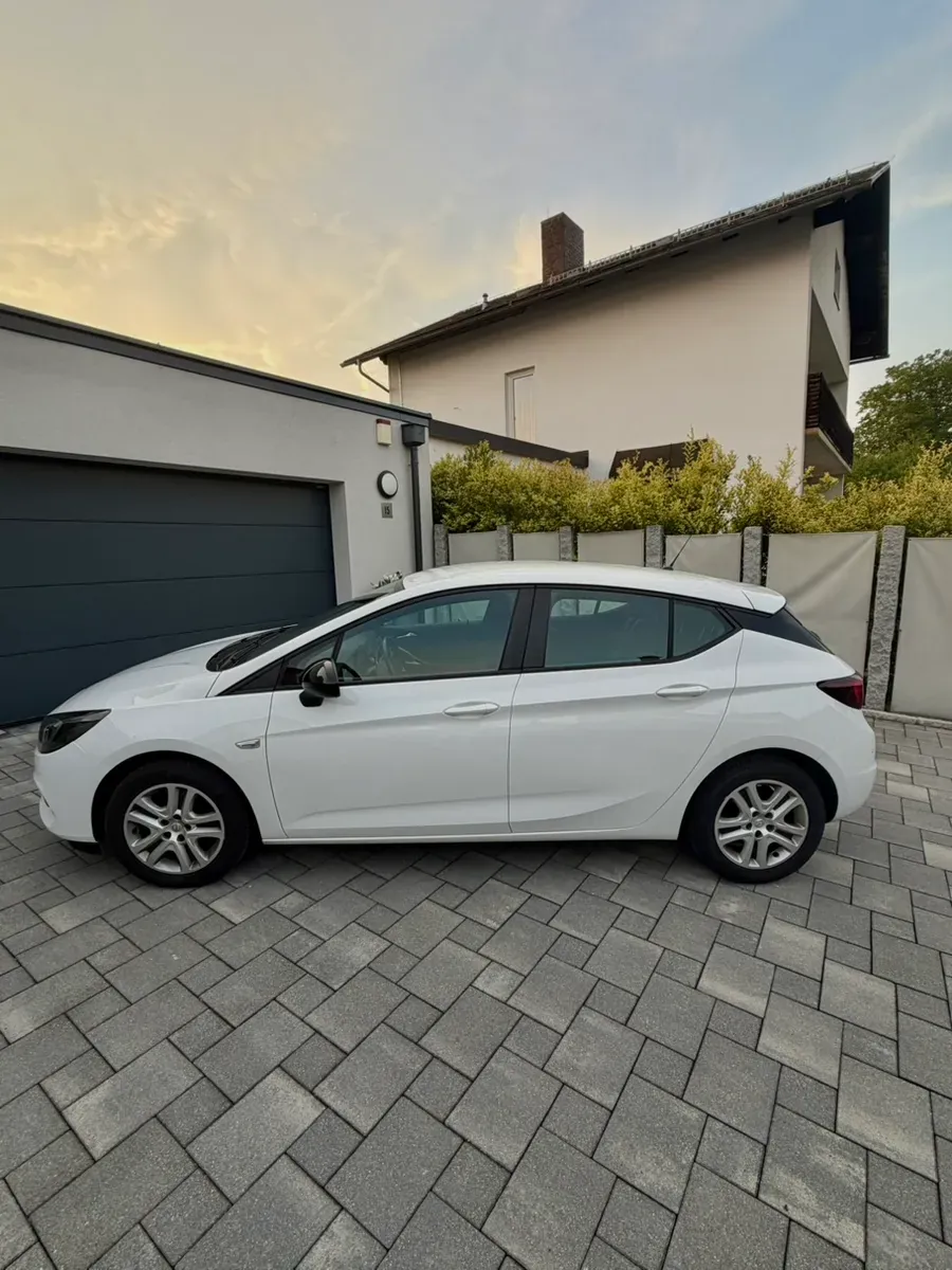 Opel Astra 2021 photo 3