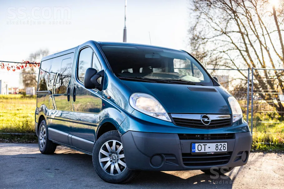 Opel Vivaro 2008 photo 2
