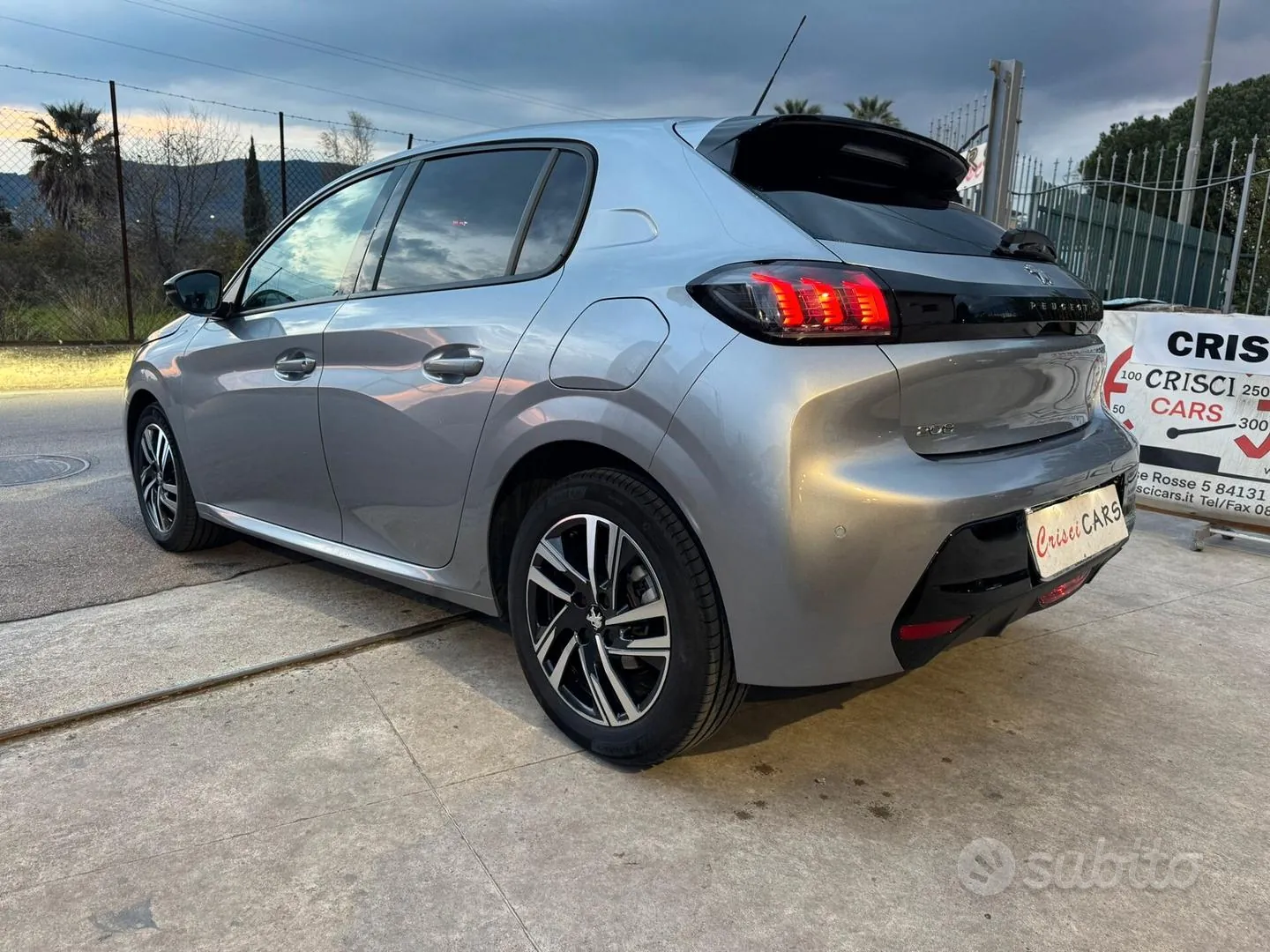 Peugeot 208 2023 photo 4
