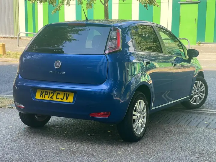 Fiat Punto 2012 photo 3