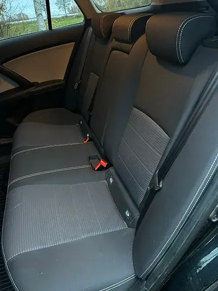 Toyota Avensis 2016 photo 5