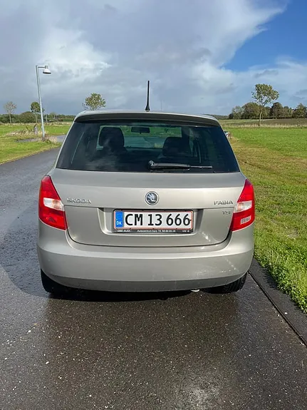 Skoda Fabia 2013 photo 3