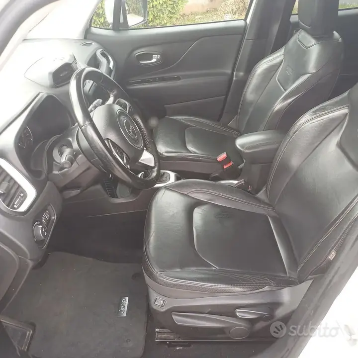 Jeep Renegade 2015 photo 5