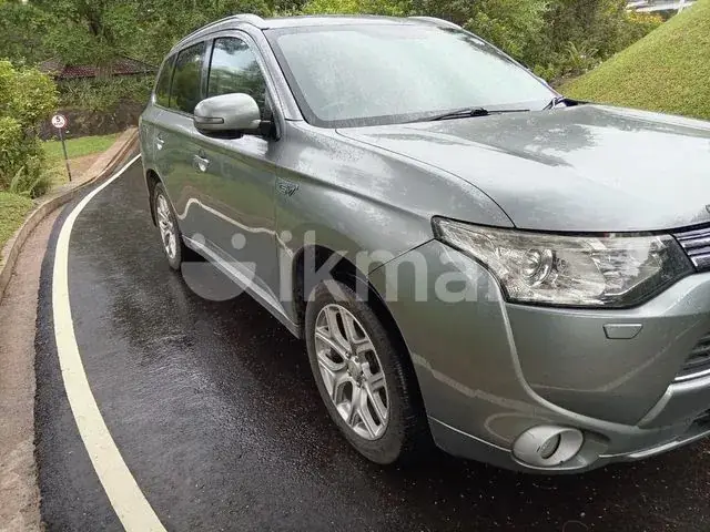 Mitsubishi Outlander 2014 photo 3