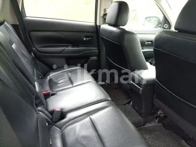 Mitsubishi Outlander 2014 photo 4
