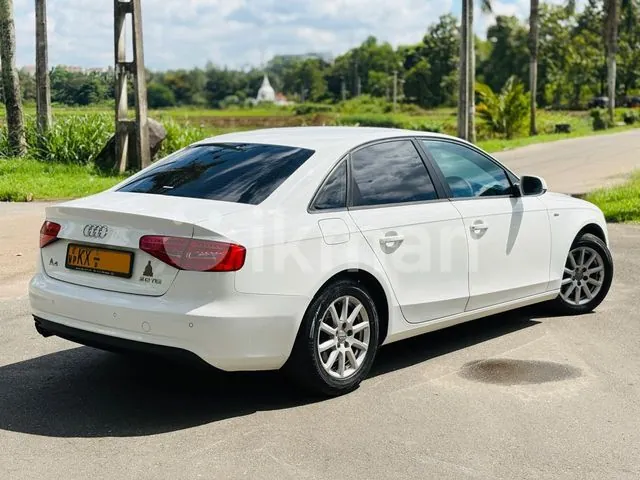 Audi A4 2012 photo 5