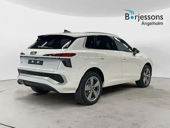 Audi Q3 2027 photo 3