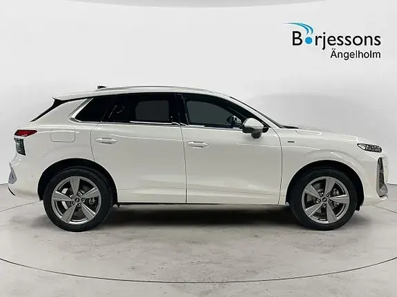 Audi Q3 2027 photo 2