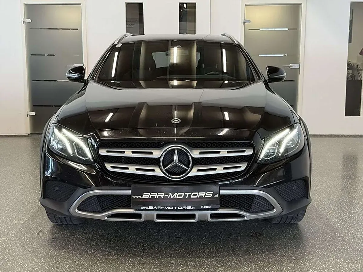 Mercedes-Benz E-Class 2019 photo 2