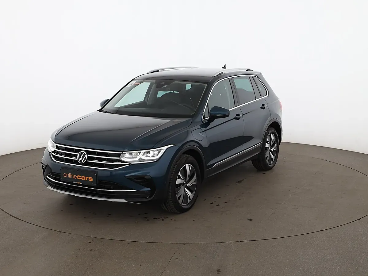 Volkswagen Tiguan 2022 photo 2