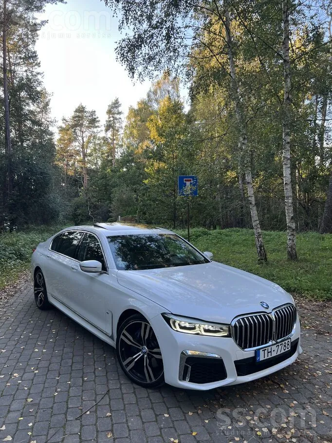 BMW 750 2017 photo 3