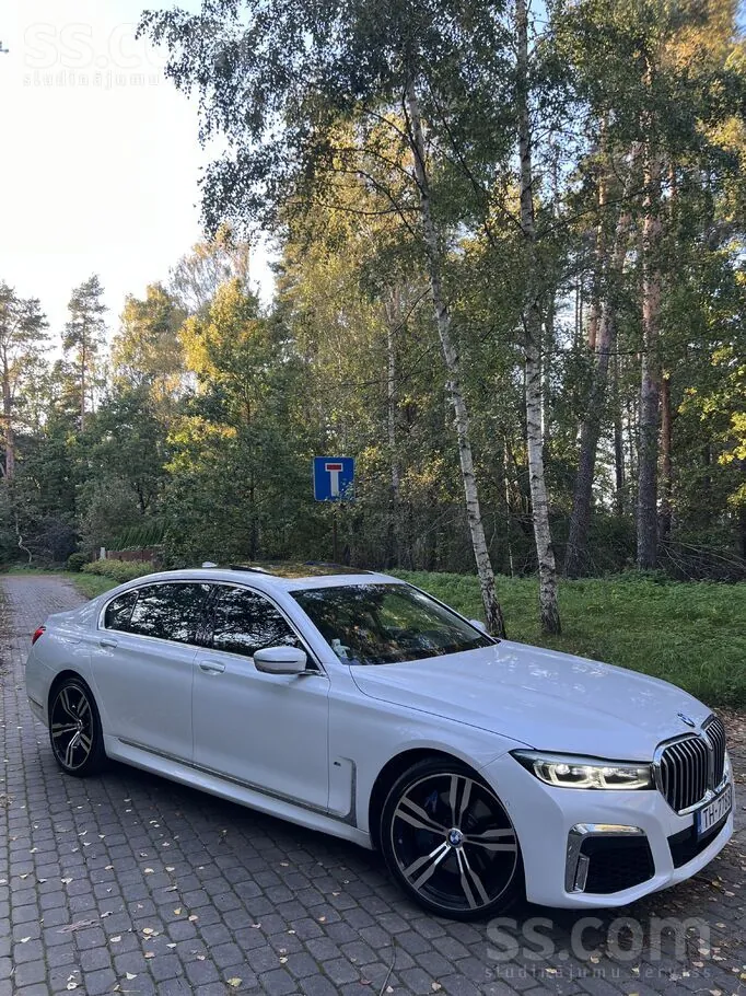 BMW 750