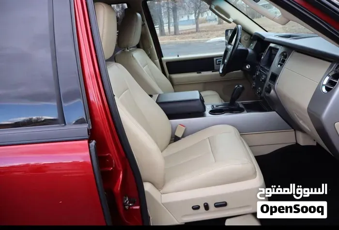 Ford Expedition 2012 photo 2