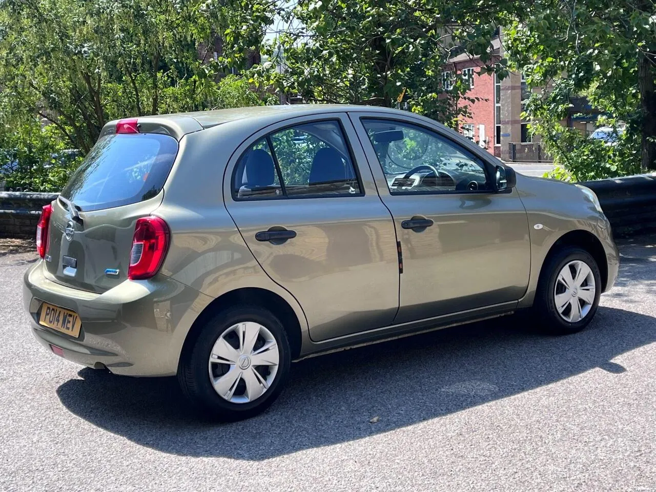 Nissan Micra 2014 photo 4