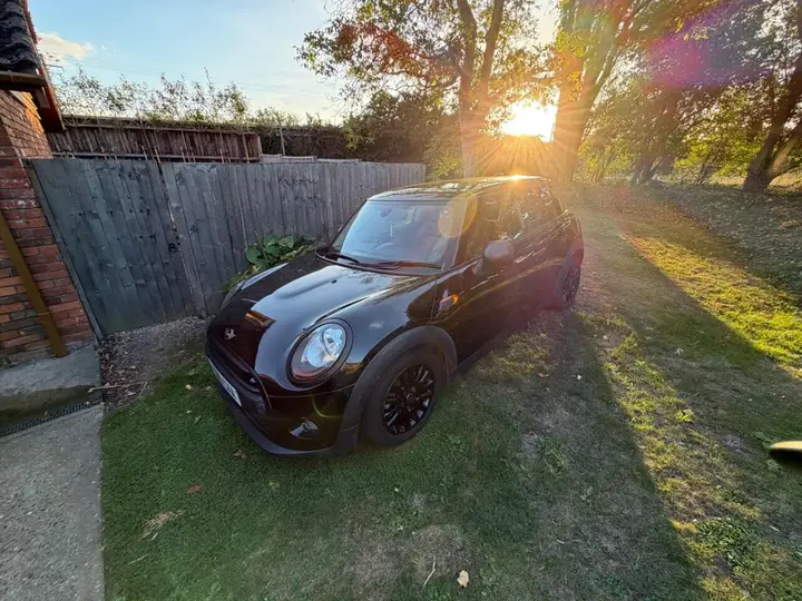 Mini Hatch 2016 photo 4