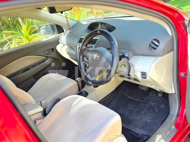 Toyota Yaris 2011 photo 4