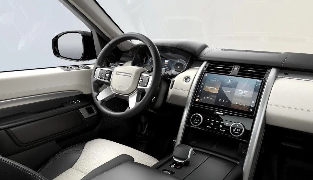 Land Rover Discovery 2026 photo 4