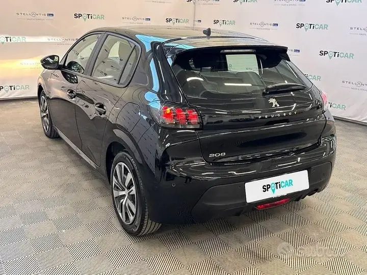 Peugeot 208 2023 photo 3