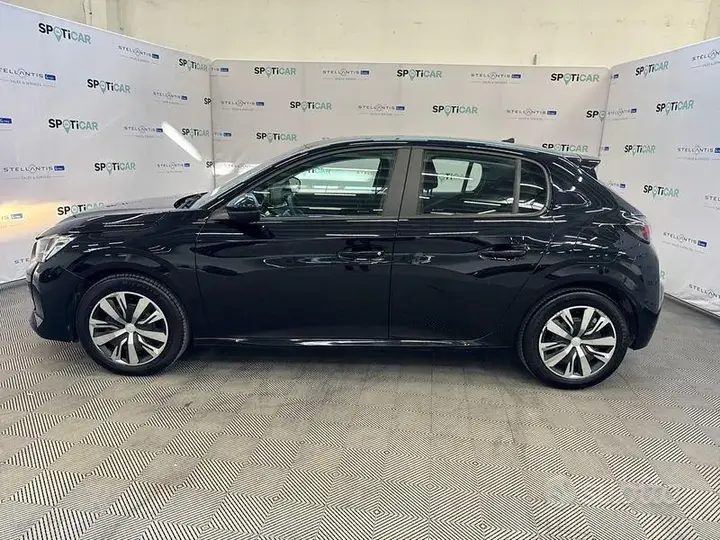 Peugeot 208 2023 photo 2