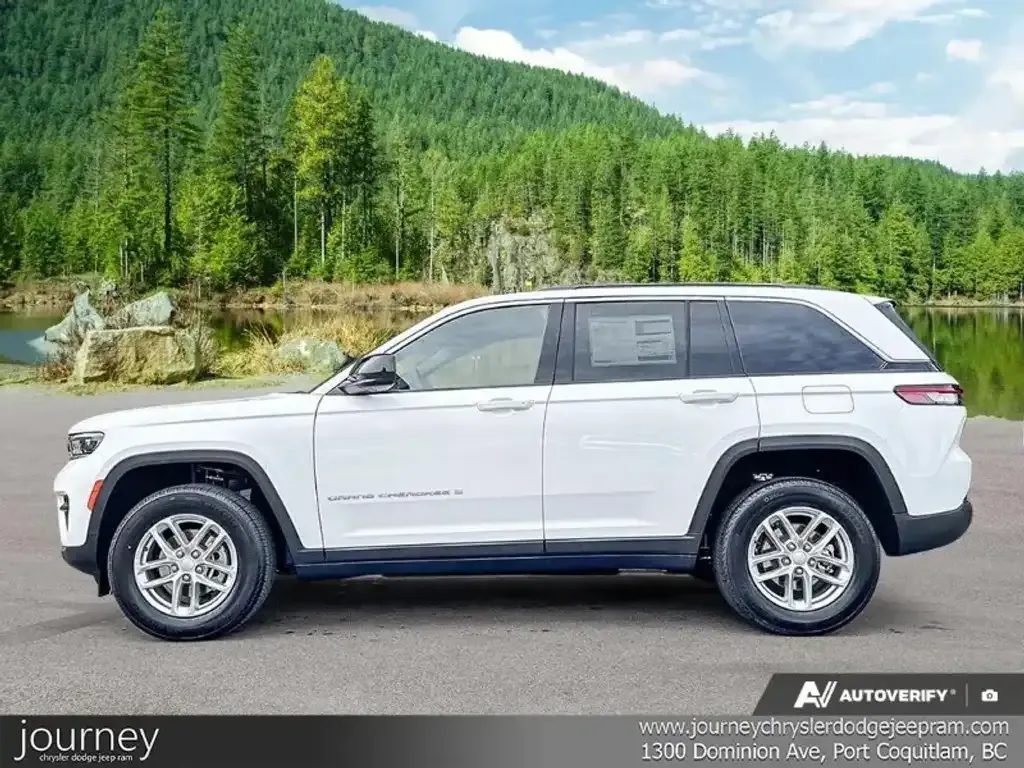 Jeep Grand Cherokee 2026 photo 3