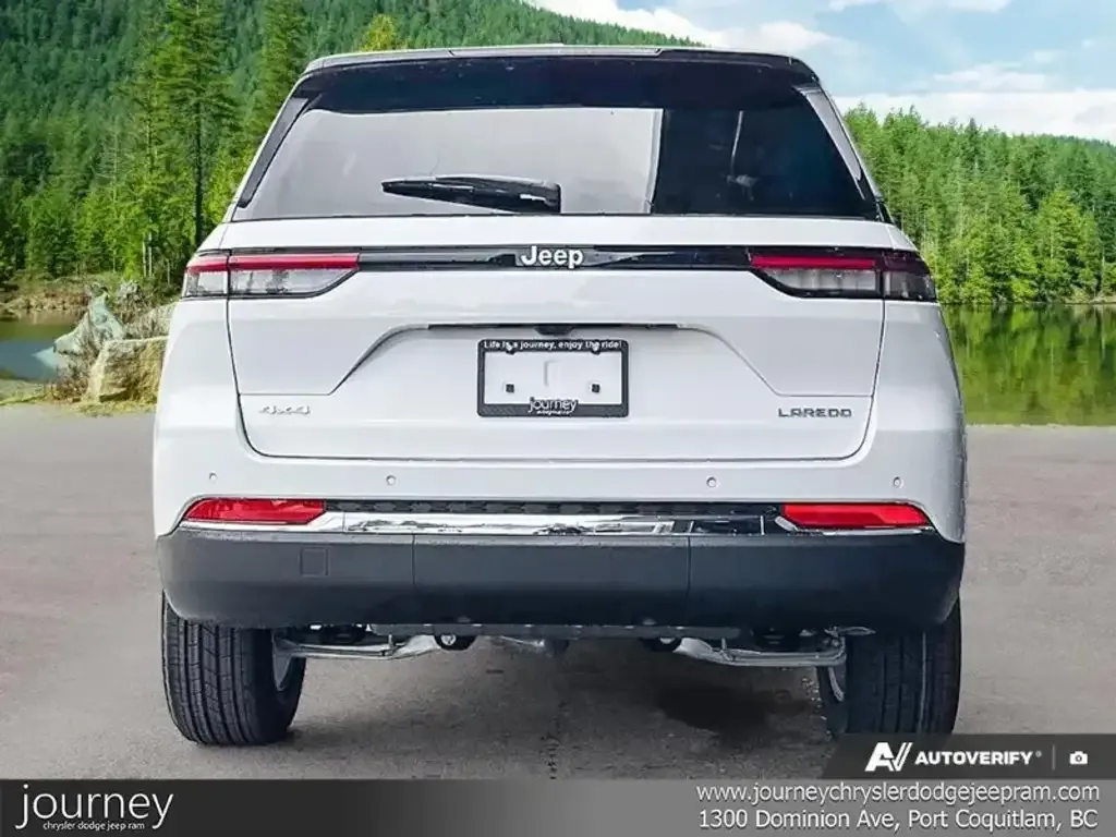 Jeep Grand Cherokee 2026 photo 5