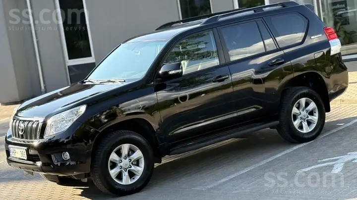 Toyota Land Cruiser 2011 photo 4