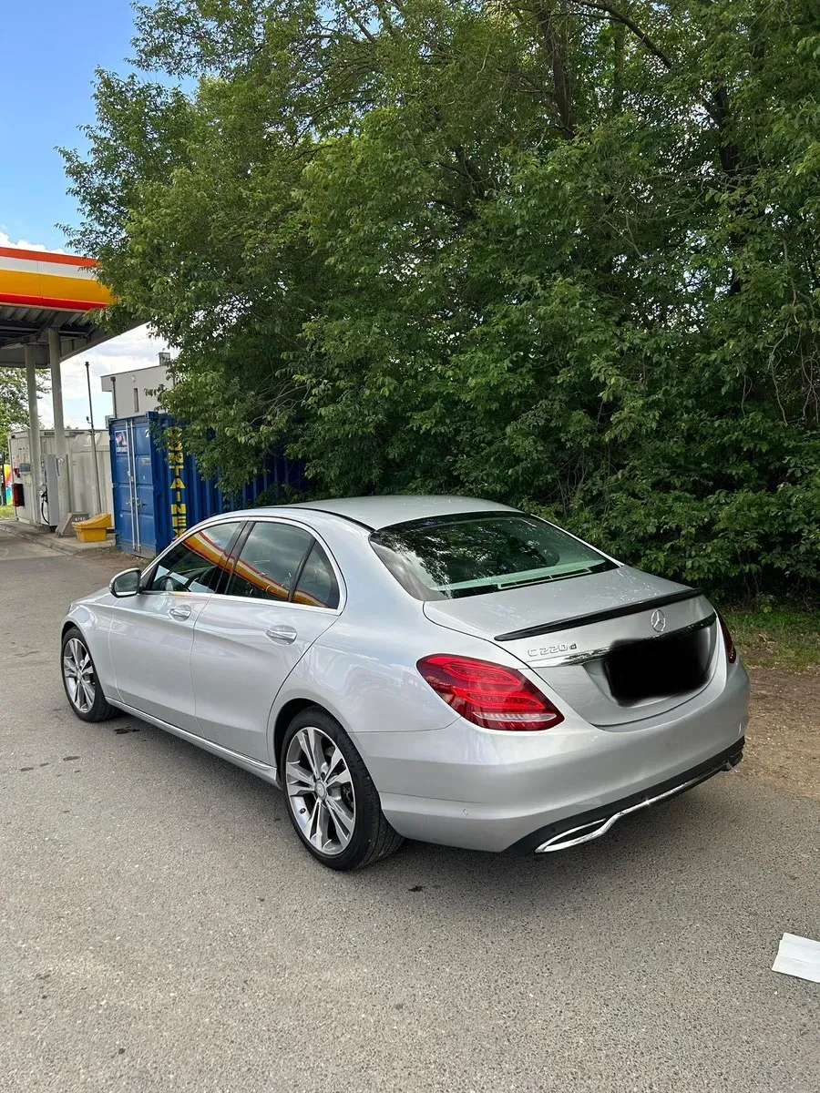 Mercedes-Benz C-Class