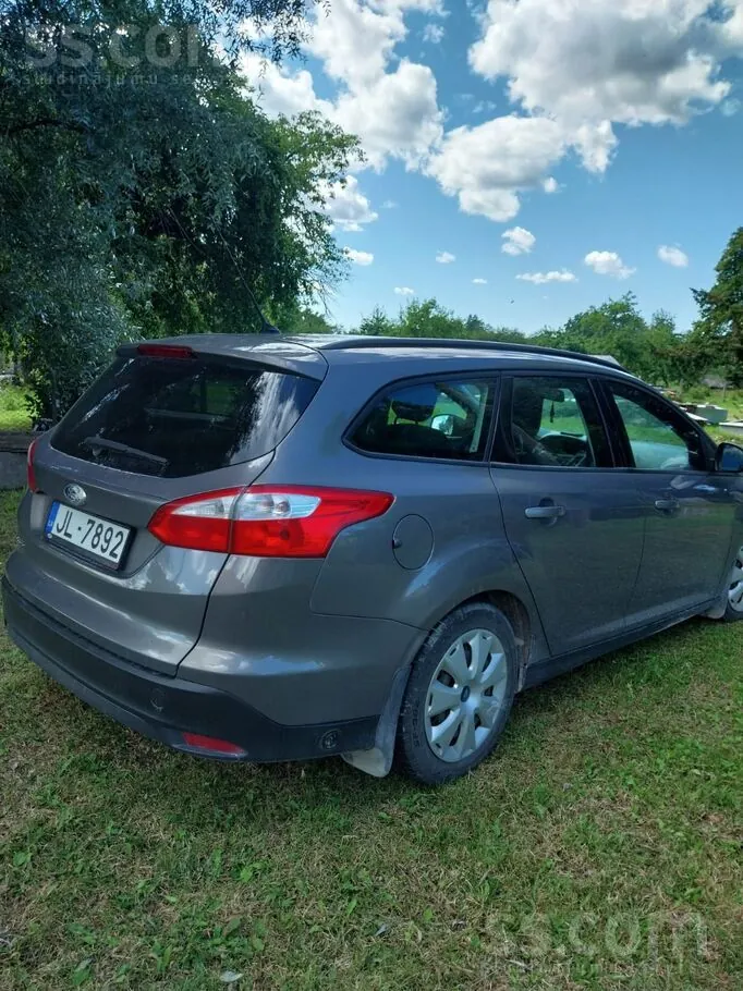 Ford Focus 2013 photo 3