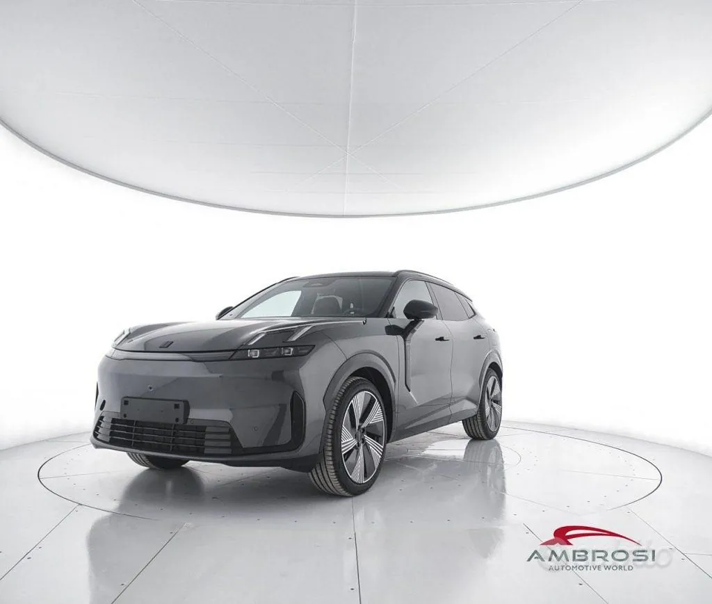Lynk & Co 08