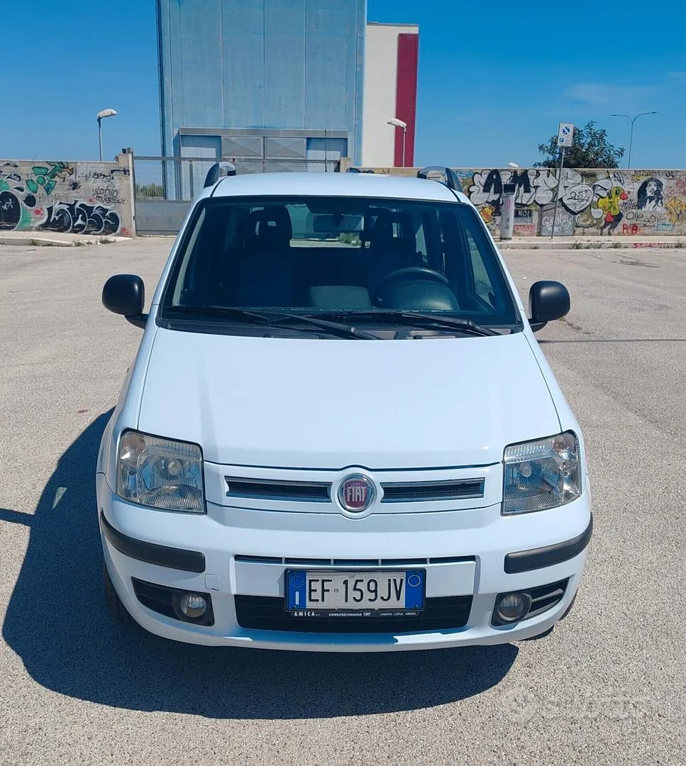 Fiat Panda 2010 photo 2