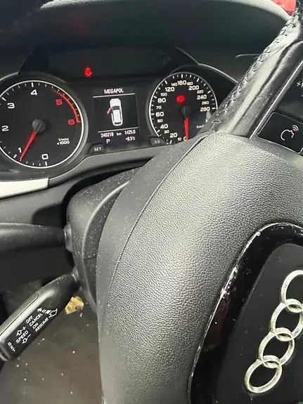 Audi A4 2011 photo 5