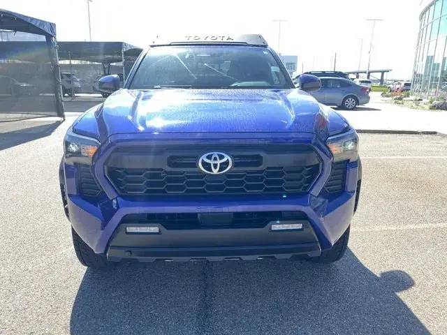 Toyota Tacoma 2025 photo 2