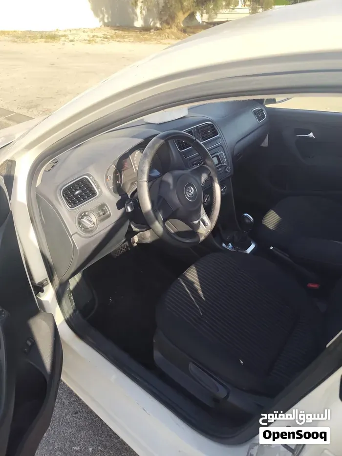 Volkswagen Polo 2012 photo 4
