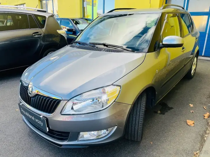 Skoda Fabia 2013 photo 3