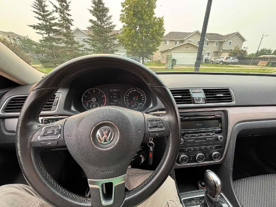 Volkswagen Passat 2013 photo 5