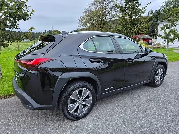 Lexus Ux300E 2022 photo 5