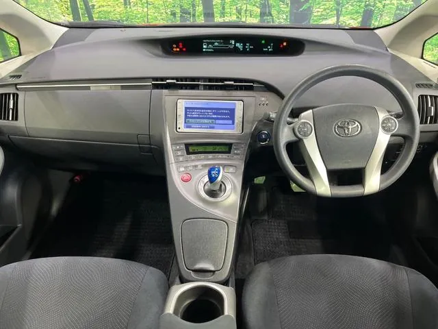 Toyota Prius 2012 photo 2