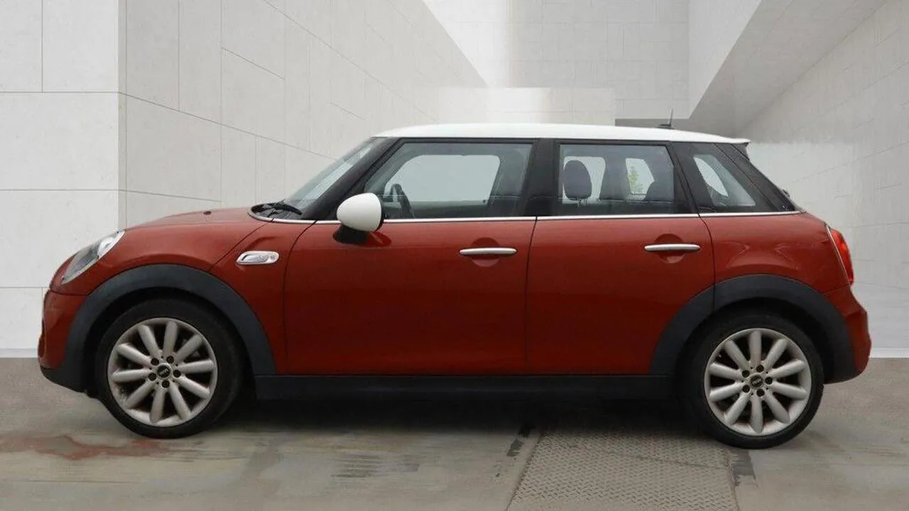 Mini Hatch 2017 photo 3