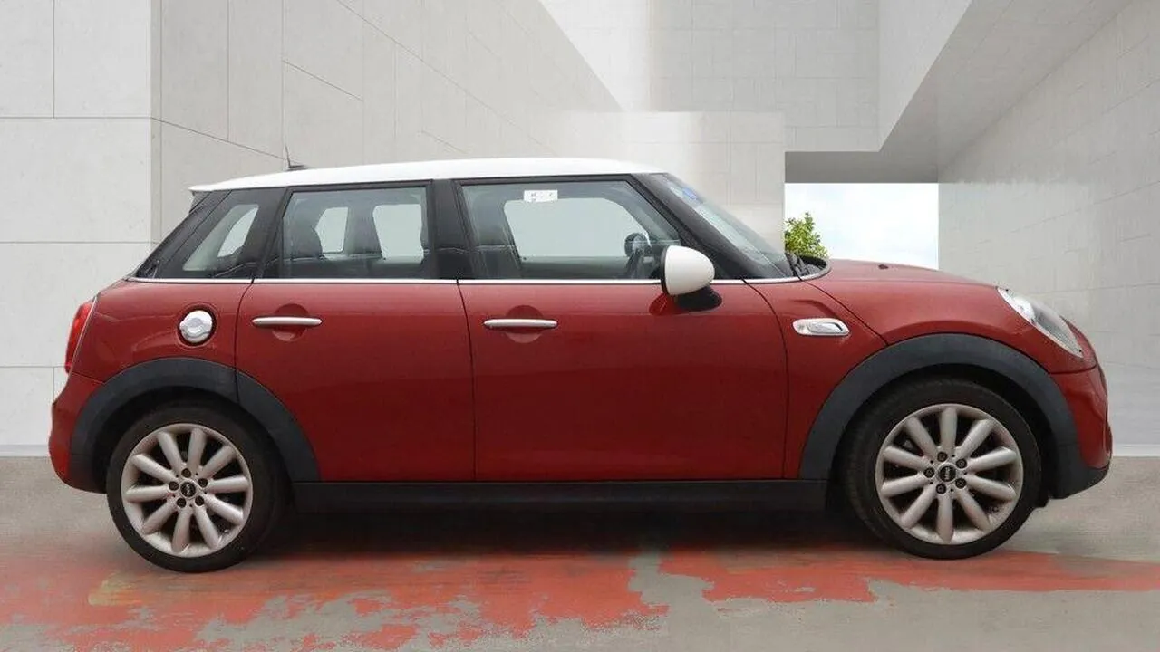Mini Hatch 2017 photo 4