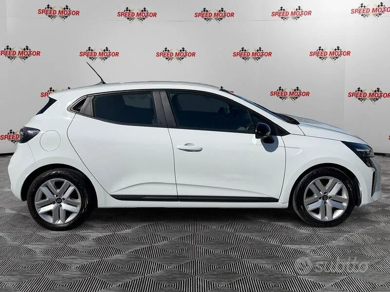 Renault Clio 2024 photo 3