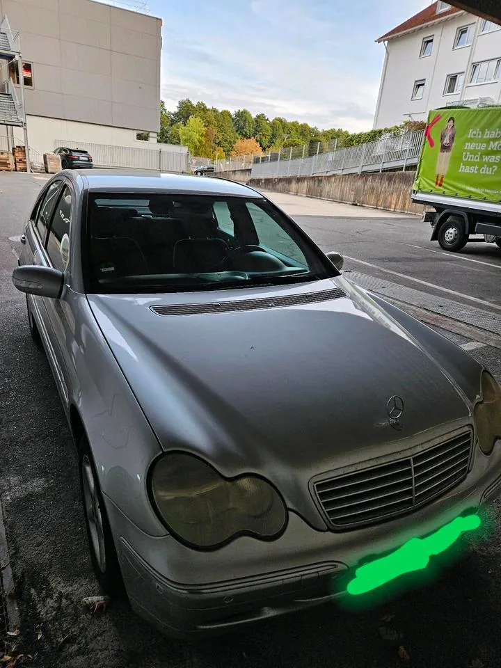 Mercedes-Benz C220